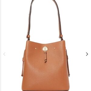 Elegant Tan Leather Shoulder Bag